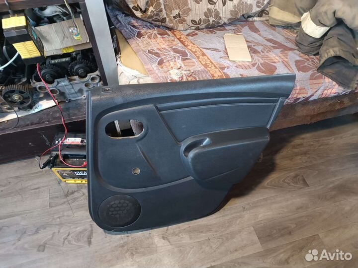 Дверная карта рено дастер задняя правая