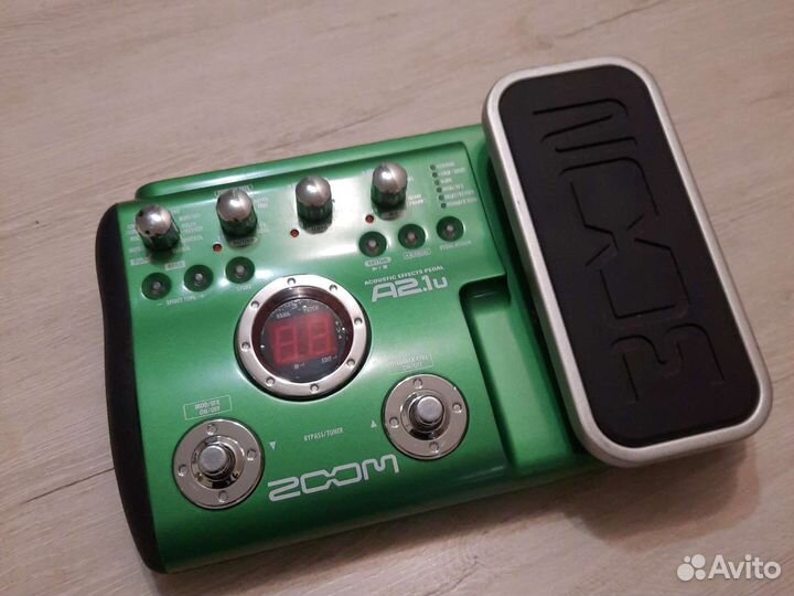 Гитарный процессор zoom A2.1U