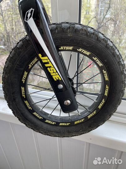 Беговел Jitsie 12