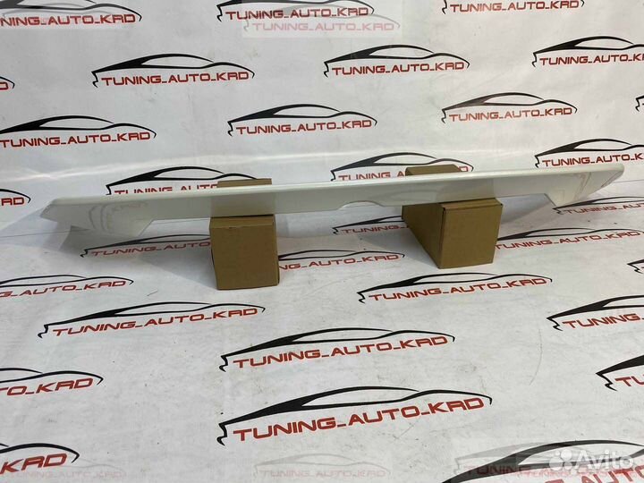 Спойлер Под стекло Lexus RX350 L4718