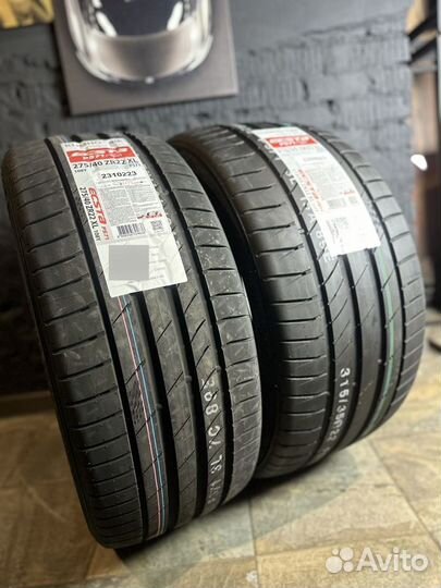 Kumho Ecsta PS71 275/40 R22 и 315/35 R22 108Y