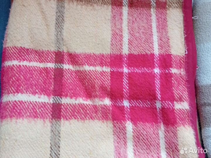 Два пледа и пододеяльник