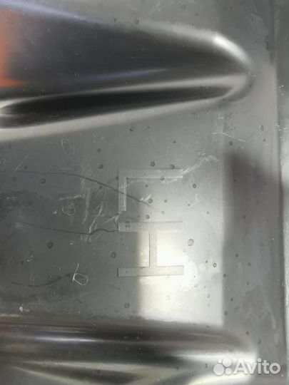 Пыльник двигателя Land Rover Range Rover Sport