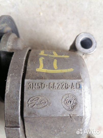 Ролик натяжной Ford Focus 2 1.8 2011