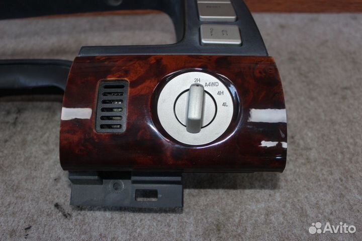 Накладка на панель приборов Lincoln Navigator 2 03