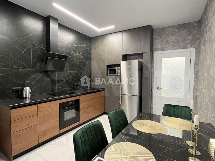 2-к. квартира, 67,3 м², 6/15 эт.