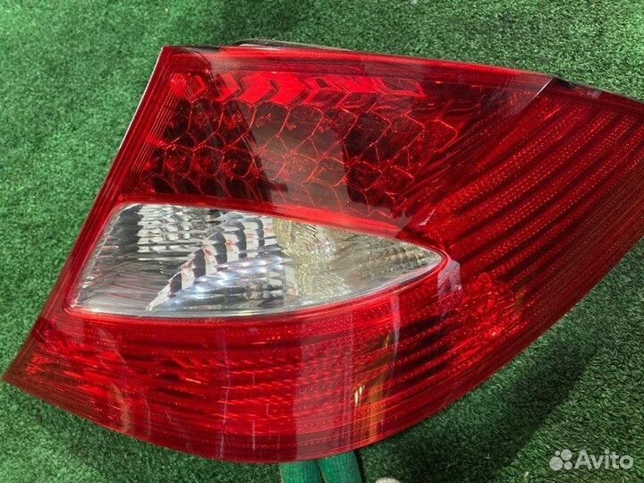 Фонарь задний правый Mercedes-Benz Cls-Class C219