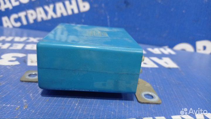 Блок управления антенной Mitsubishi Pajero 2