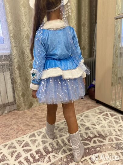 Продам новогодний костюм снежинки