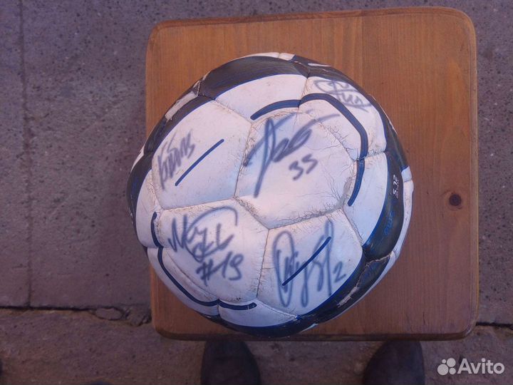 Футбольный мяч