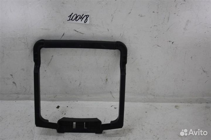 Кронштейн плафона потолка Nissan X-Trail T32