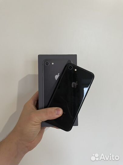 iPhone 8, 64 ГБ