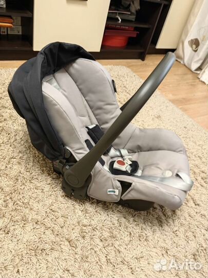 Автокресло inglesina huggy Multifix