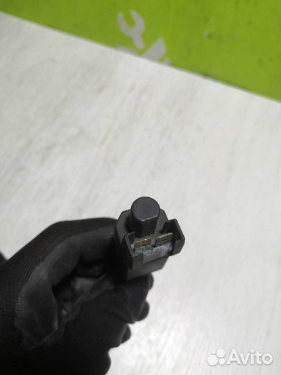 Датчик включения стопсигнала Фольксваген Пассат