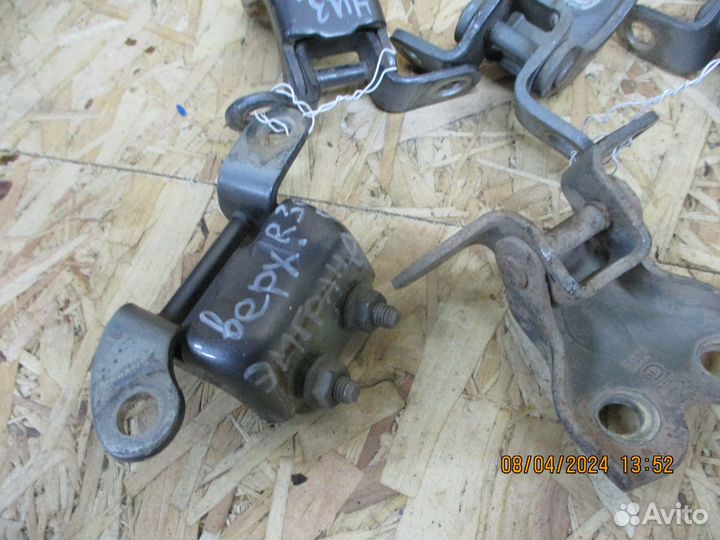 Петля двери Джили Эмгранд EC7