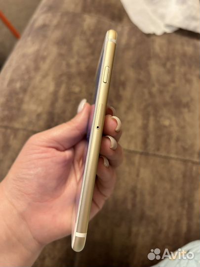 Телефон iPhone 6s