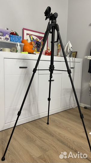 Штатив для фотоаппарата