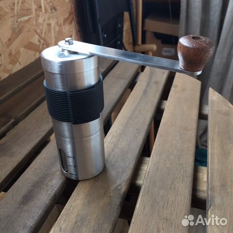 Кофемолка ручная жерновая