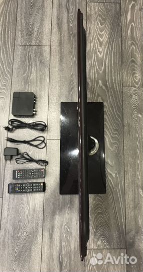 Телевизор Samsung LED 32 Дюйма