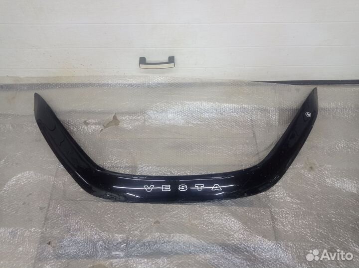 Дефлектор капота LADA vesta