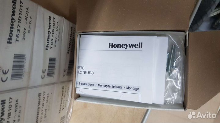 T6371B1017 honeywell
