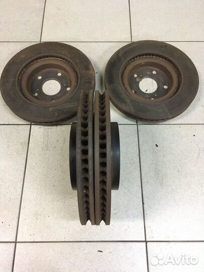 Диски тормозные передние Toyota Camry sv50