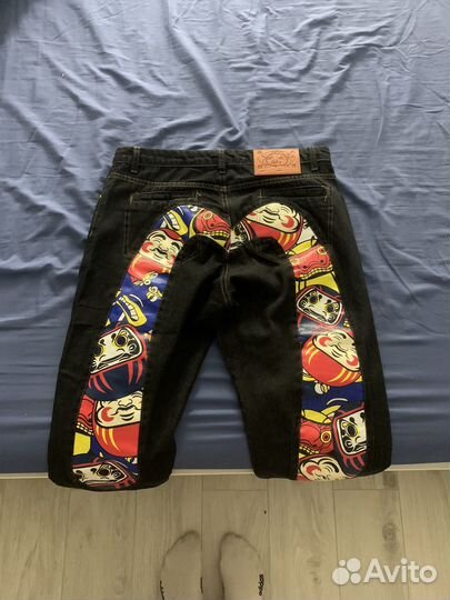 Джинсы evisu