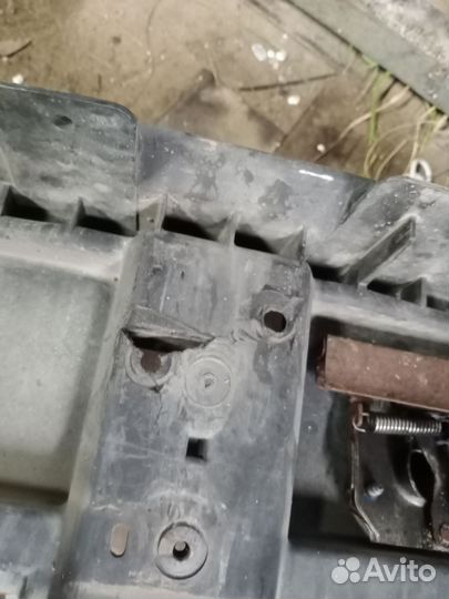 Телевизор,передняя панель Рено Трафик