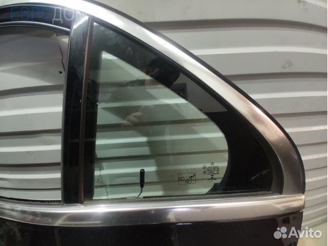 Форточка двери левая mercedes W205 s1130505