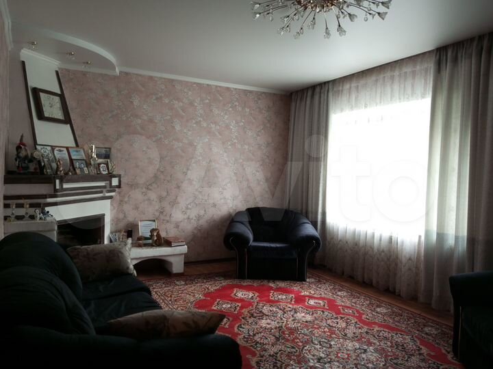 Дом 175 м² на участке 6 сот.