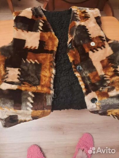 Меховая мужская жилетка