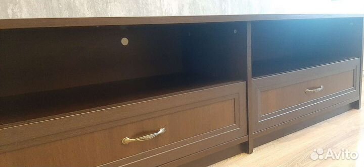 Тумба под телевизор