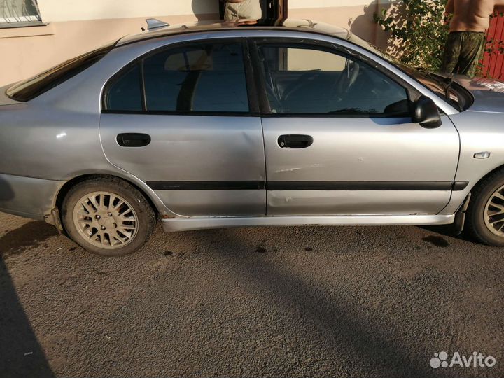 Mitsubishi Carisma 1.8 МТ, 2001, 291 000 км