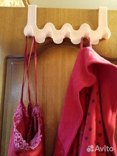 Вешалка на дверь