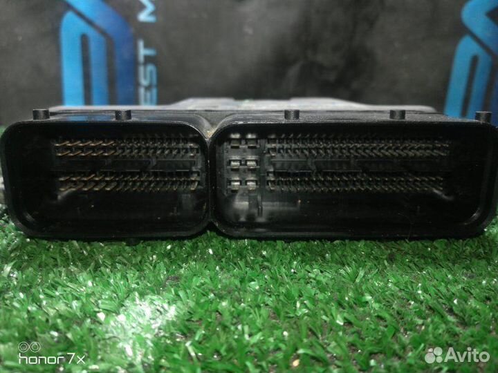 Блок управления двигателем Volkswagen Passat B7