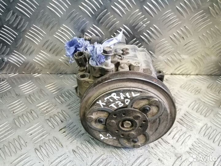 Компрессор кондиционера Nissan X-Trail T30 2.2