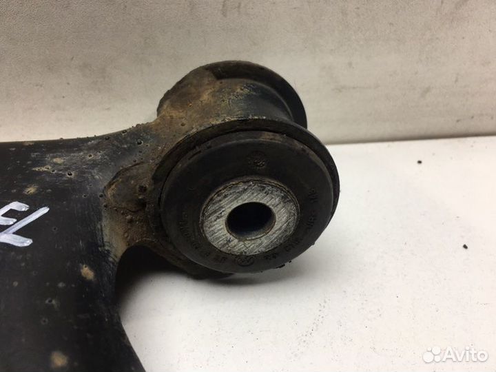 Рычаг подвески передний левый Volkswagen Tiguan