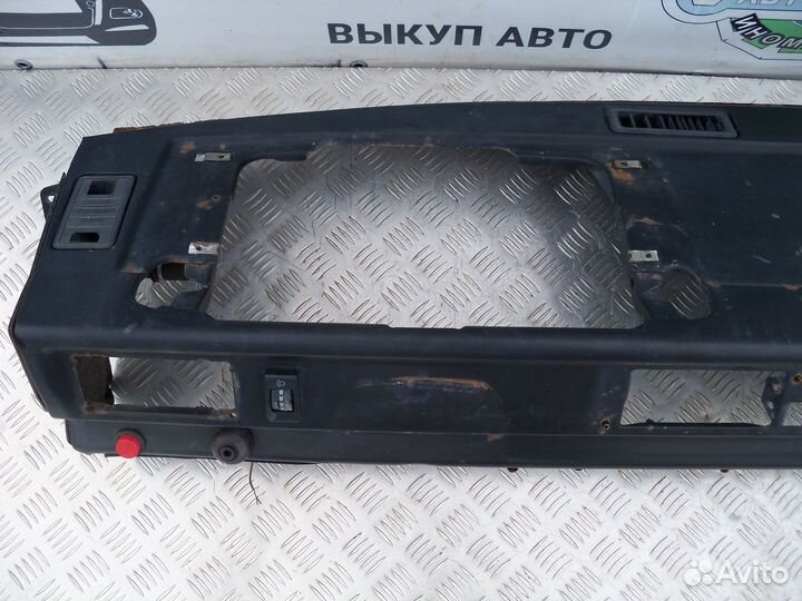 Торпедо (металл) Volkswagen Transporter T3 91г