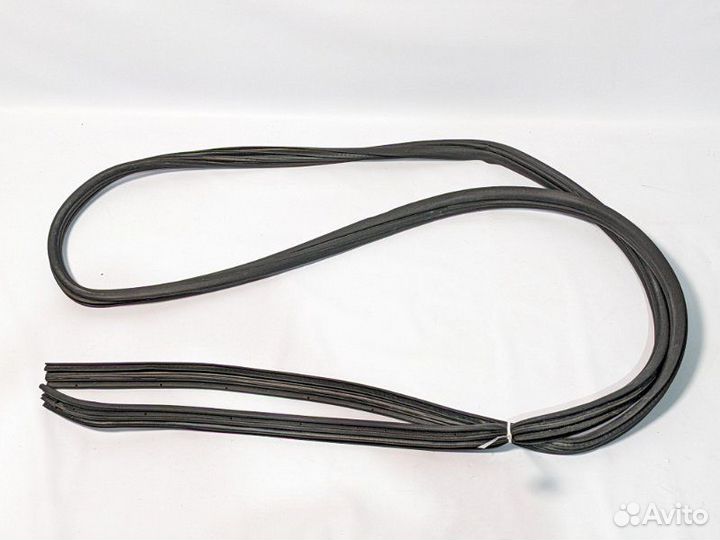 Уплотнитель проема двери задний левый Nissan