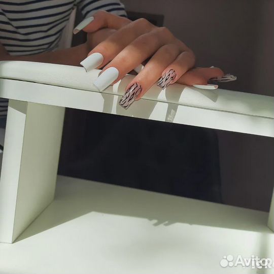 Маникюр с покрытием гель лак