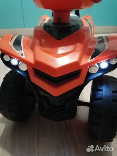 Квадроцикл каталка