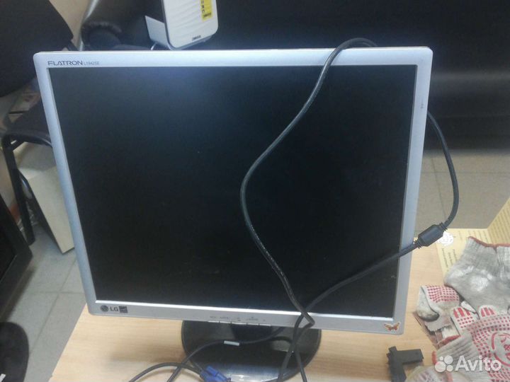 Монитор LG flatron l 1942se