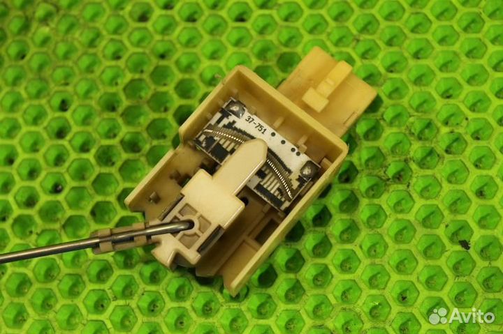 Датчик уровня топлива Toyota Caldina AZT241 1azfse