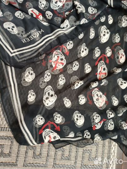 Платок alexander mcqueen