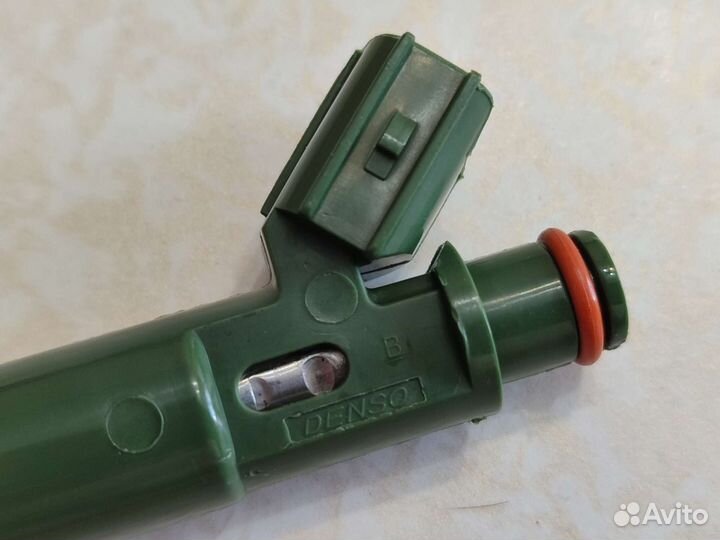 Форсунки топливная Toyota Corolla Celica Matrix