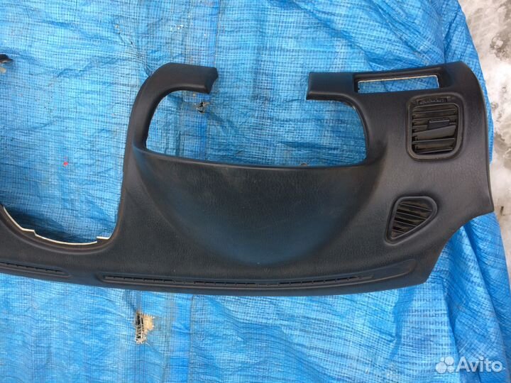 Торпедо накладка под срс Mitsubishi Carisma 1997