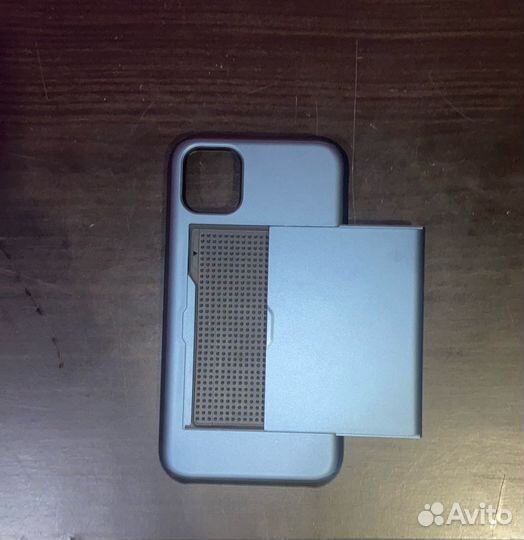 Чехол на iPhone 11 с карманом для карт