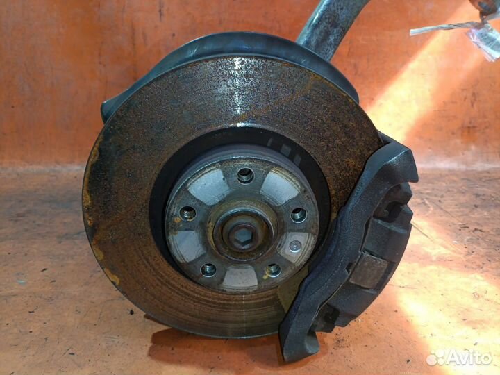 Кулак поворотный передний левый Audi A6 4F