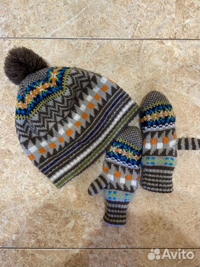 Комплект шапка и варежки H&M