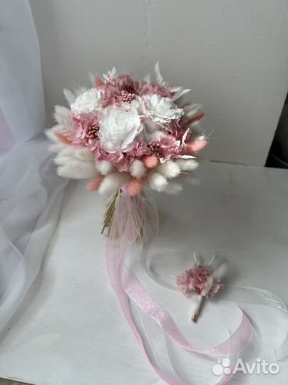 Букет невесты из сухоцветов и стаб. цветов